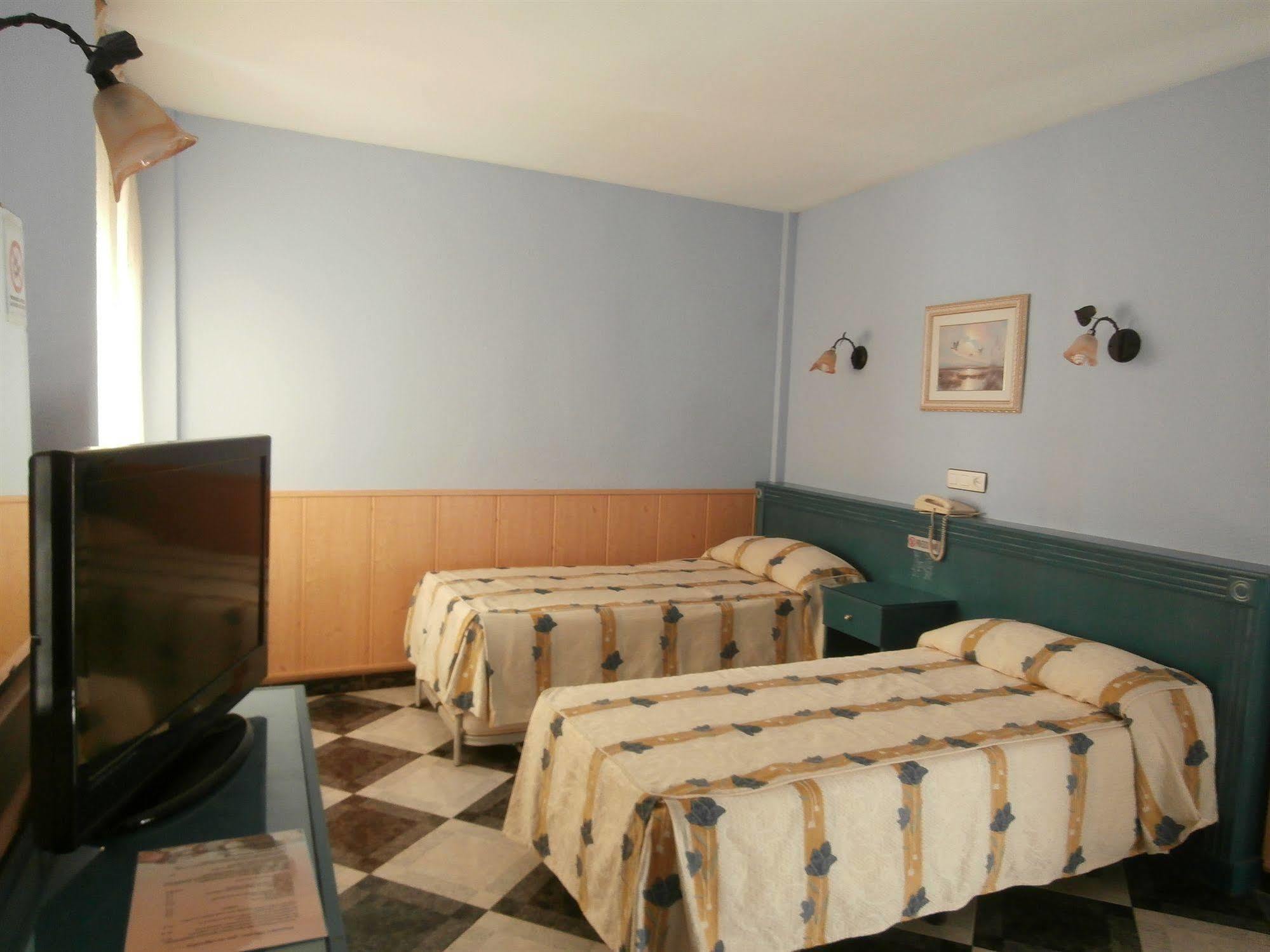 Agur Hotel